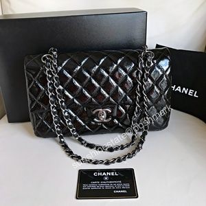 CHANEL Quilted Classic Medium Double Flap Black